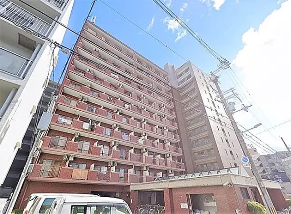 Apartment for sale with rental contract, 5 minutes from osaka's core train station 1