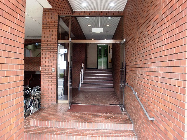 1high return apartment for sale within walking distance to shinsaibashi, offering a solid return of 6.11%