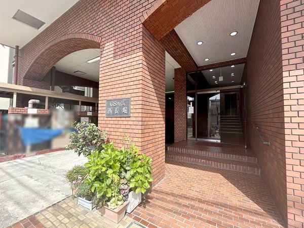 3high return apartment for sale within walking distance to shinsaibashi, offering a solid return of 6.11%