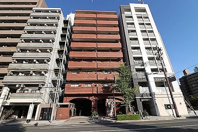 5high return apartment for sale within walking distance to shinsaibashi, offering a solid return of 6.11%