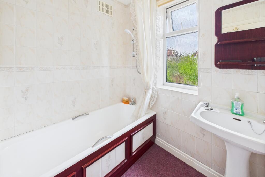 Sheffield s8 two bedroom semi detached house (13)