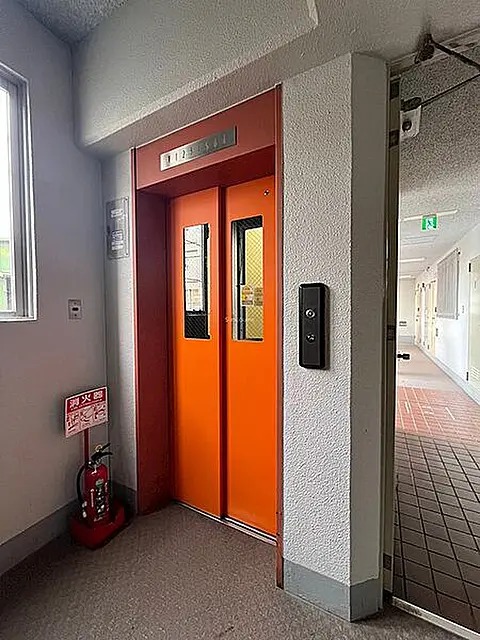 2 bedroom unit in naniwa ku, osaka with tenancy agreement for sale (2)