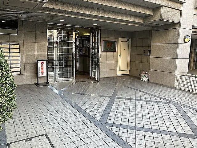 Apartment for sale with lease agreement, 3 minutes from ohori park station in fukuoka (3)