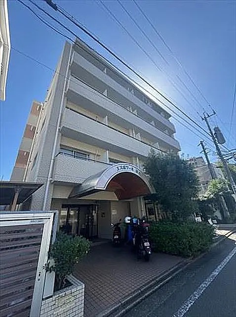 Apartment with rental contract for sale in fukuoka central district (2)