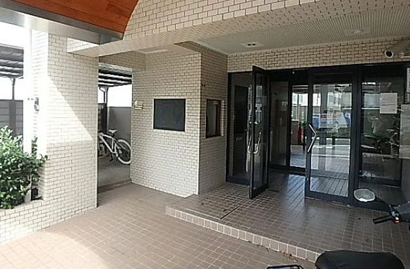 Apartment with rental contract for sale in fukuoka central district (8)