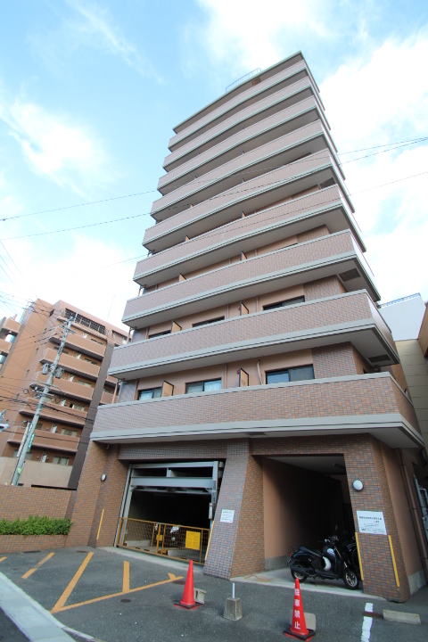 Partment at phoenix tower in fukuoka central district for sale with rental contract (1)