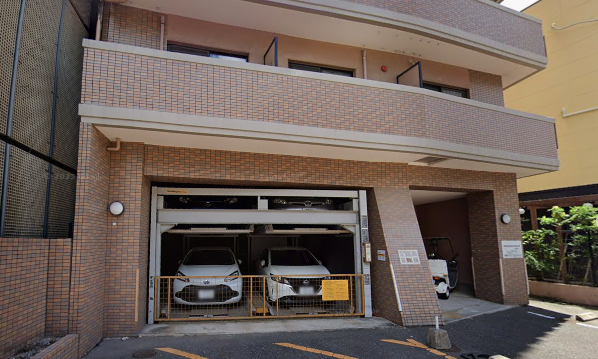 Partment at phoenix tower in fukuoka central district for sale with rental contract (2)