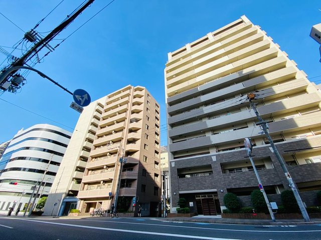 Apartment with rental contract for sale, 3 minutes from nishi nagahori station in osaka (1)