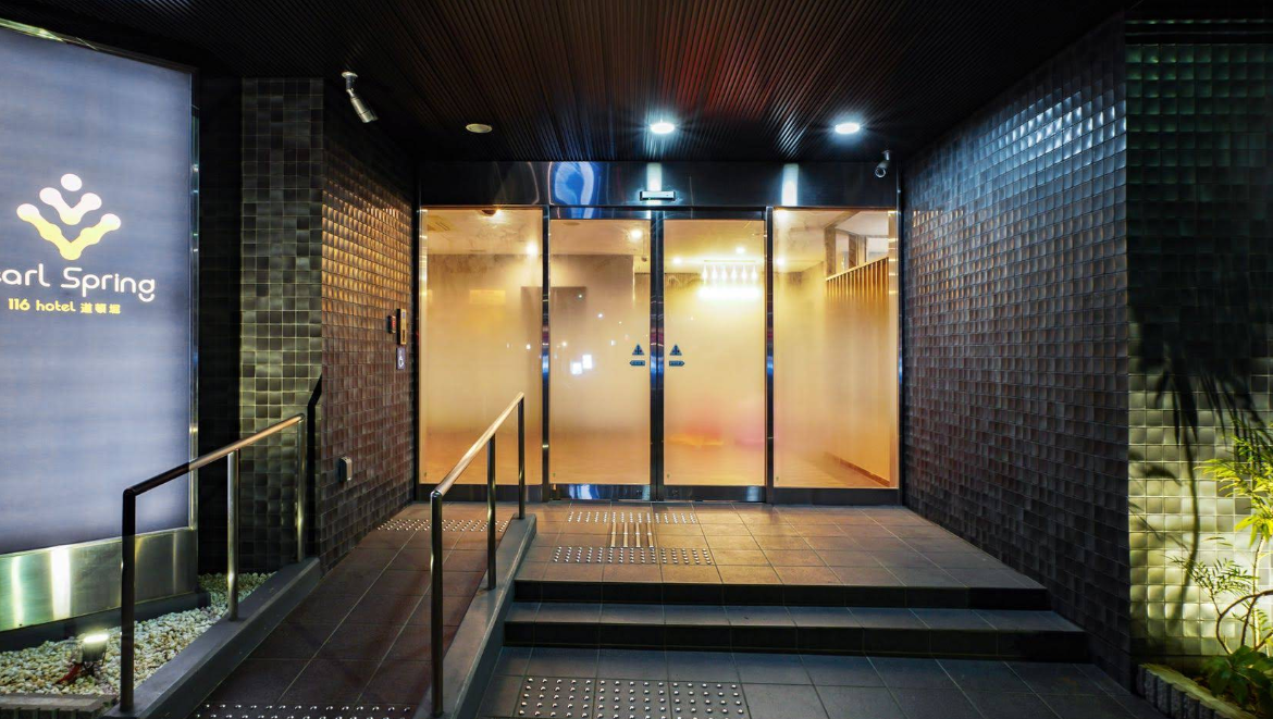 Entire 7 Story Hotel Building with Land for Sale in Nipponbashi, Osaka (3)