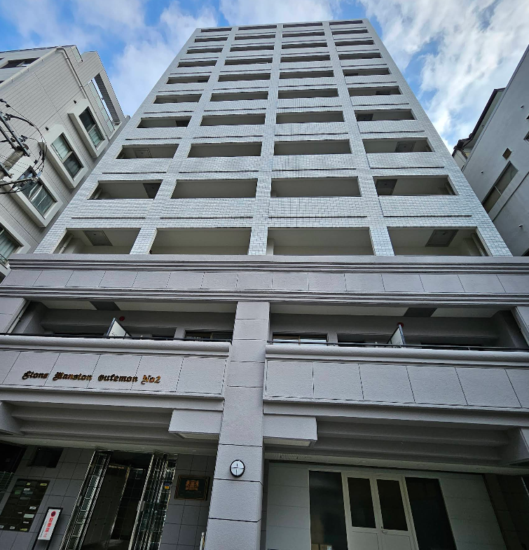 Investment Rental Apartment 3 Minutes from Fukuoka Central District Station (1)