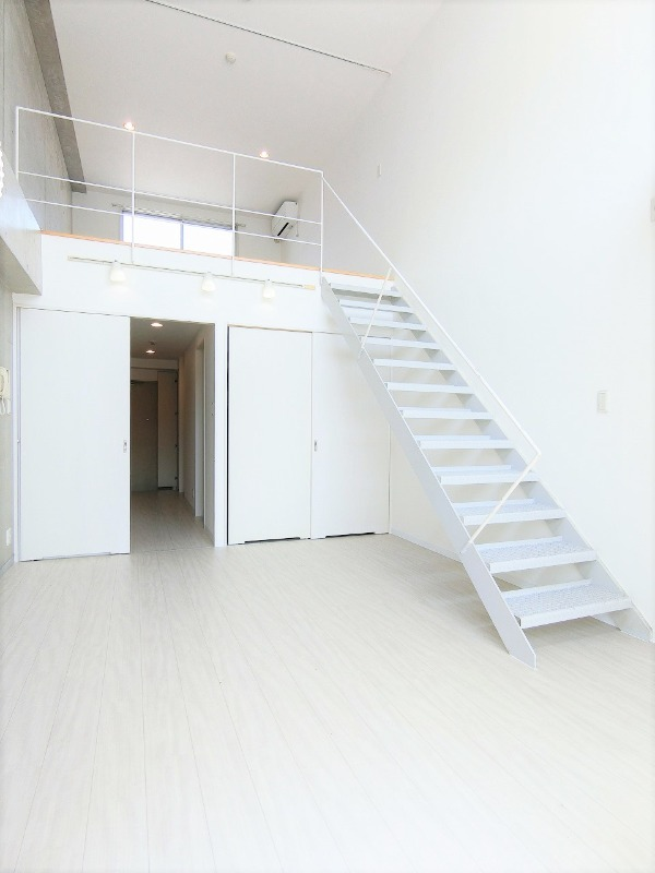 Whole Building Residential Property in Sakai City, Osaka, 14,000 square feet, Financing Availabl (4)