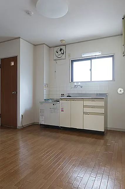Whole Building Residential Property with Ground Floor Shop in Edogawa Ward, Tokyo (5)