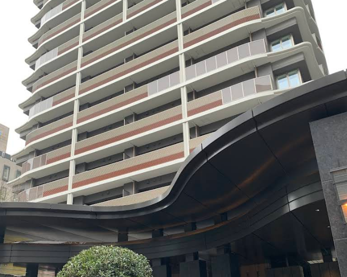 A two bedroom tower apartment in the heart of Osaka (5)