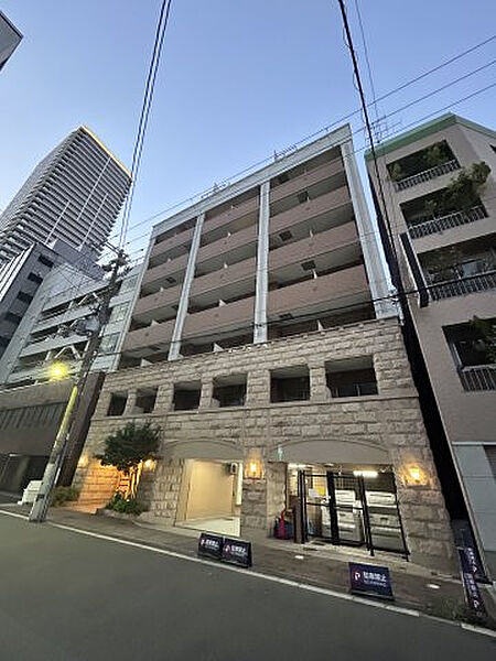 Apartment for Sale with Lease in Osaka Station Area, 1 minute Walk, 5% Net Return (1)