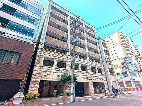Apartment for Sale with Lease in Osaka Station Area, 1 minute Walk, 5% Net Return (2)