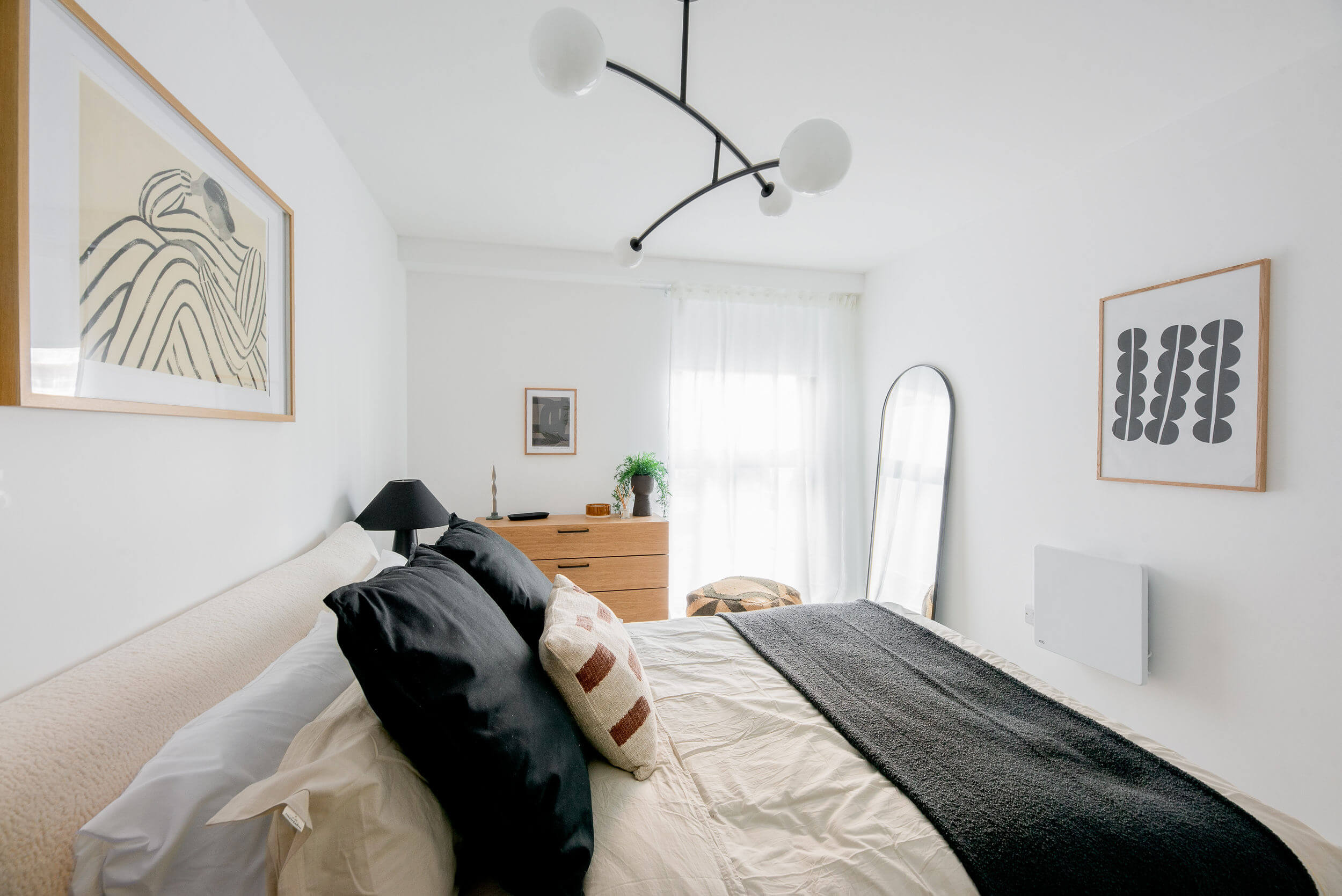 Berkley sq show apartment 045