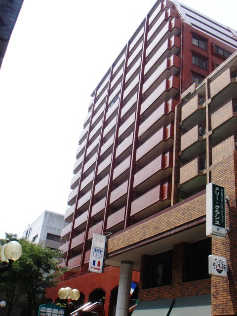 Fukuoka Central District Apartment with 5% Net Return for Sale (2)