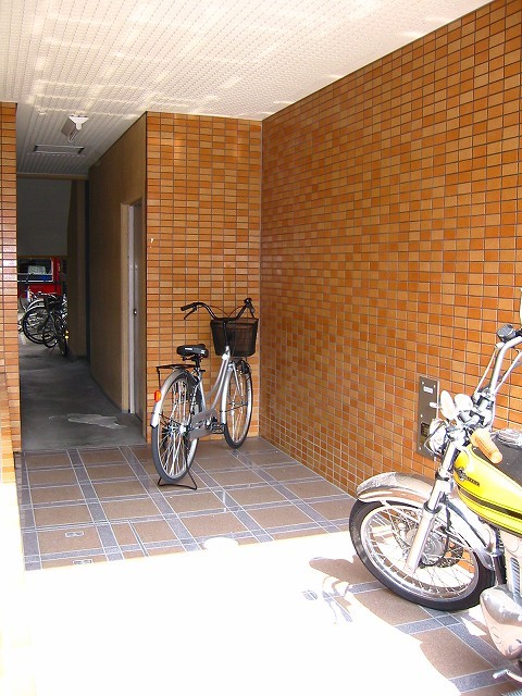 Apartment for Sale with Rental Contract in Front of Temma bashi suji Rokuchome Station (2)