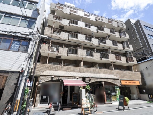 Apartment with Rental Contract for Sale near Shinsaibashi Station in Central Osaka (2)