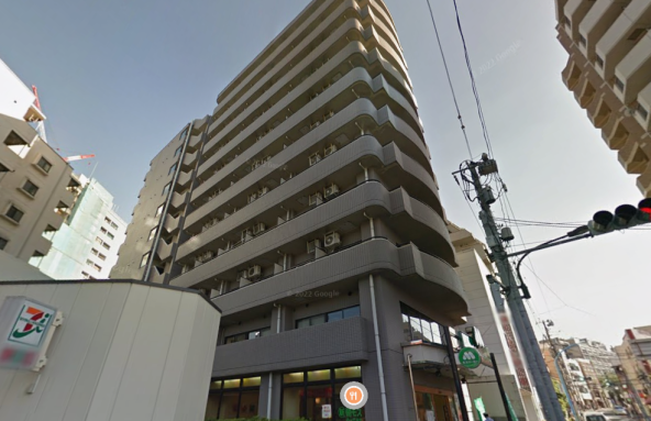 A two minute apartment lease with a lease contract is available for sale near Shinjuku Station in Tokyo (1)