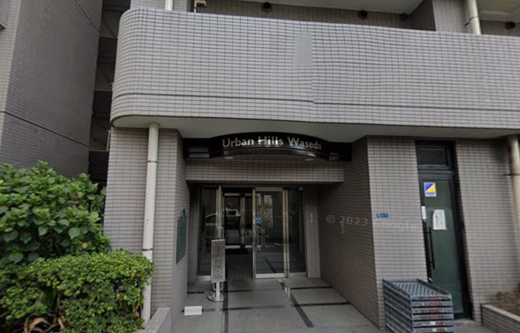 A two minute apartment lease with a lease contract is available for sale near Shinjuku Station in Tokyo (2)