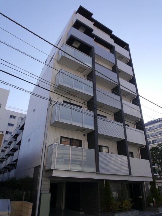Apartment near Shibuya Station in Tokyo's Shibuya Ward for Sale with Lease (1)