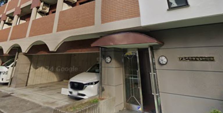 Fukuoka Entry Level Investment Pick Apartment near Hakata Station with Rental Contract for Sale (1)