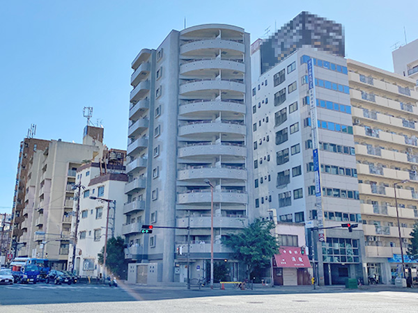 Large 1DK Unit with Lease Agreement for Sale in the Northern District of Osaka Post 2000 (2)