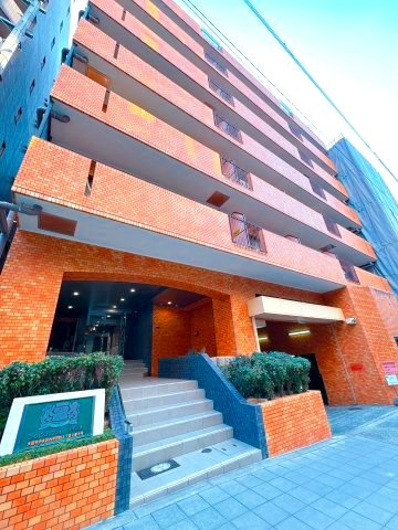 The selected apartment in Osaka's central district is available for rent before personal use (1)