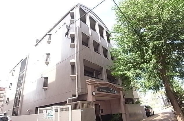 300,000 for a Apartment with a Continuous Lease (1)