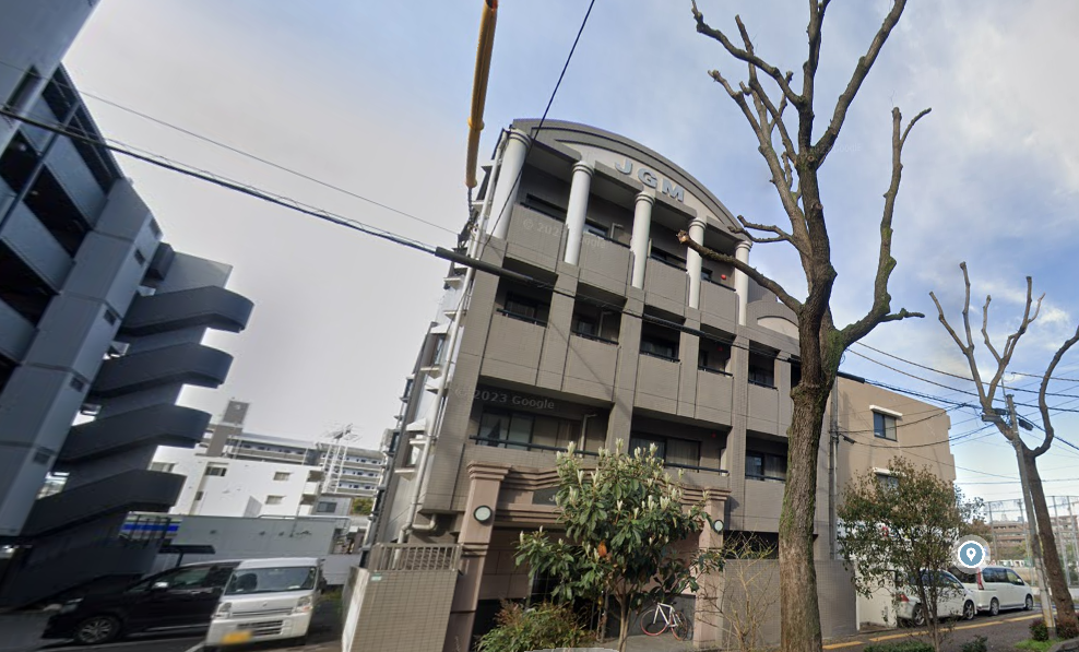 300,000 for a Apartment with a Continuous Lease (1)