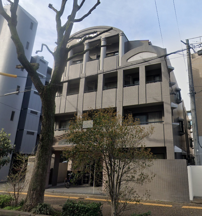 300,000 for a Apartment with a Continuous Lease (2)