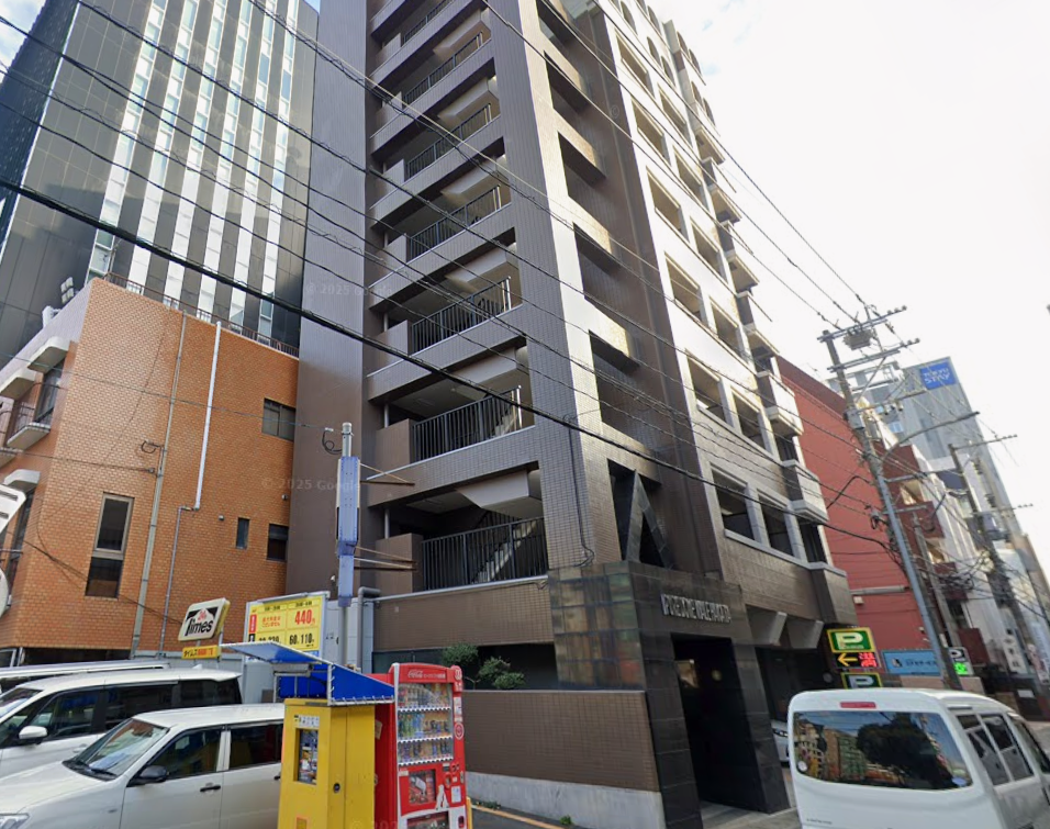 Apartment near Hakata Station, Fukuoka With Rental Contract Available for Sale (2)
