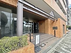 Large unit apartment in Naniwa Ward, Osaka (2)