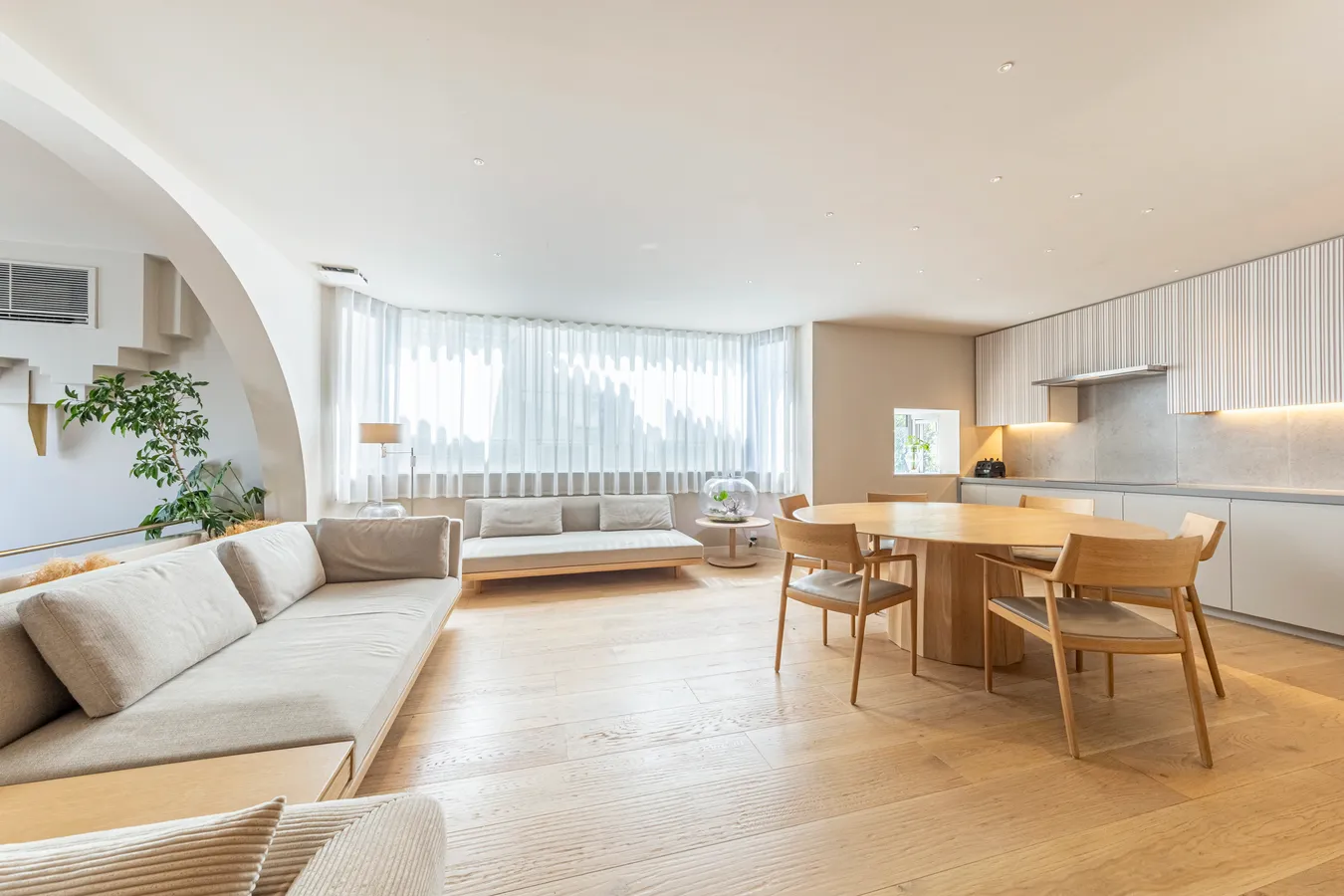 4 Bedroom Detached House in Minato Ward with Rooftop Terrace Offering Tokyo Tower View (1)