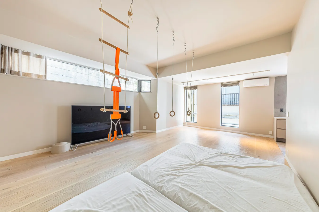 4 Bedroom Detached House in Minato Ward with Rooftop Terrace Offering Tokyo Tower View (12)
