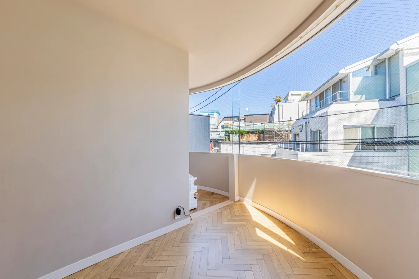 4 Bedroom Detached House in Minato Ward with Rooftop Terrace Offering Tokyo Tower View (13)
