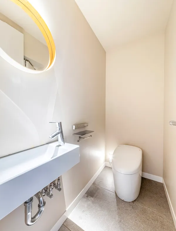 4 Bedroom Detached House in Minato Ward with Rooftop Terrace Offering Tokyo Tower View (16)