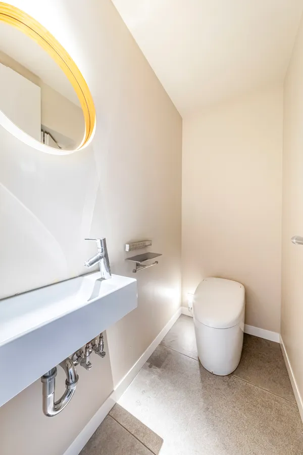 4 Bedroom Detached House in Minato Ward with Rooftop Terrace Offering Tokyo Tower View (16)