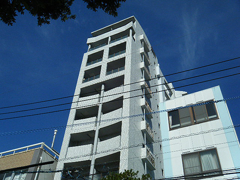 HKD 230,000 for a 5 Min Walk to Station Apartment in Hakata ku (1)