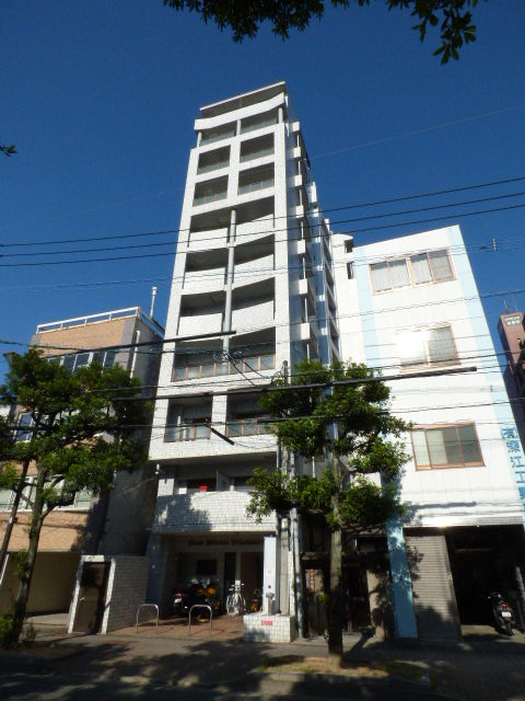 HKD 230,000 for a 5 Min Walk to Station Apartment in Hakata ku (1)