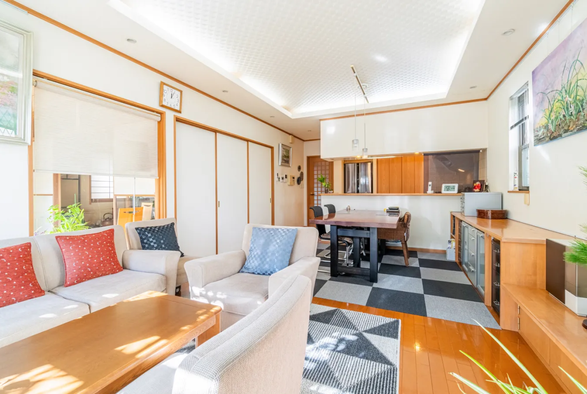 4LDK House in Suginami ku, Tokyo – Double Parking + Garden Luxury Home (2)