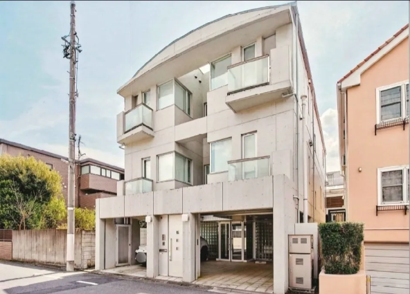 Luxury 3 Storey Villa in Oyama cho, Shibuya ku – Indulge in Luxurious Space (1)