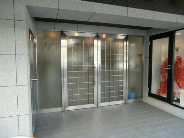 Osaka Honmachi Station 1 Min Walk – Core Commercial District Rental Gem (4)