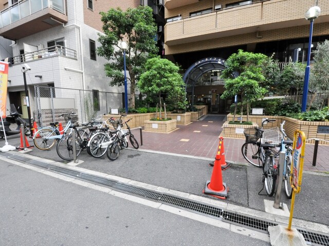 Osaka Honmachi Station 5 Min Walk! Quality Rental Property in the Core Commercial District (4)