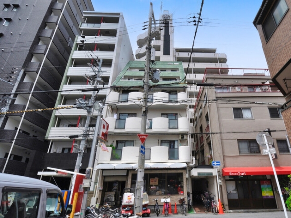 Osaka Nipponbashi Station 6 Min Walk! Tenanted Core Rental Property Next to Kuromon Market (1)