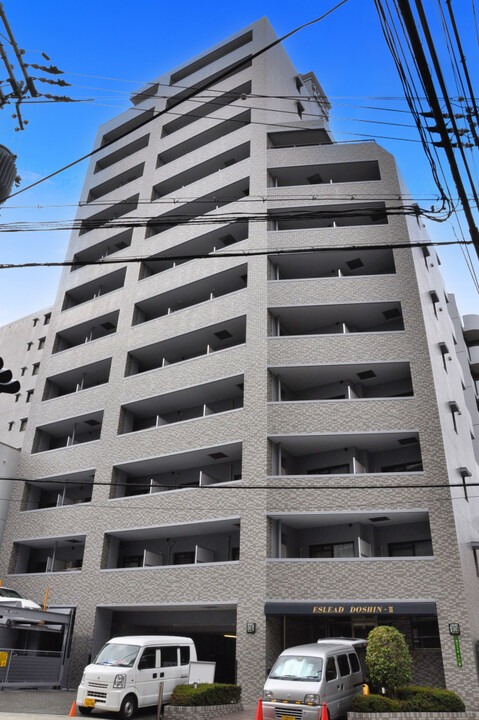 Osaka Sakuranomiya Station 8 Min Walk! South East Corner Unit with Tenancy – Triple Line Access Rental Property (2)
